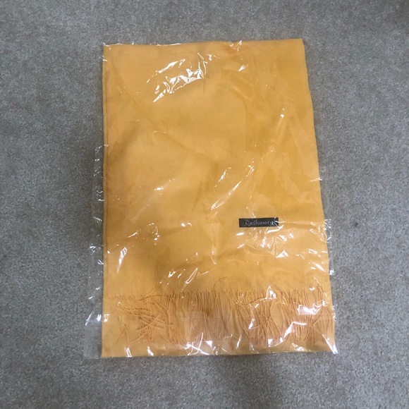 Yellow cashmere scarf - Picture 1 of 1